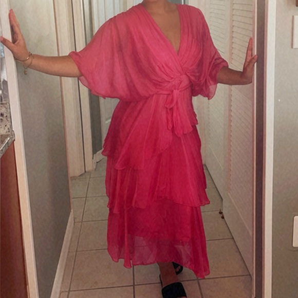 Elegant Pink Layered Dress made in Italy - Picture 1 of 1